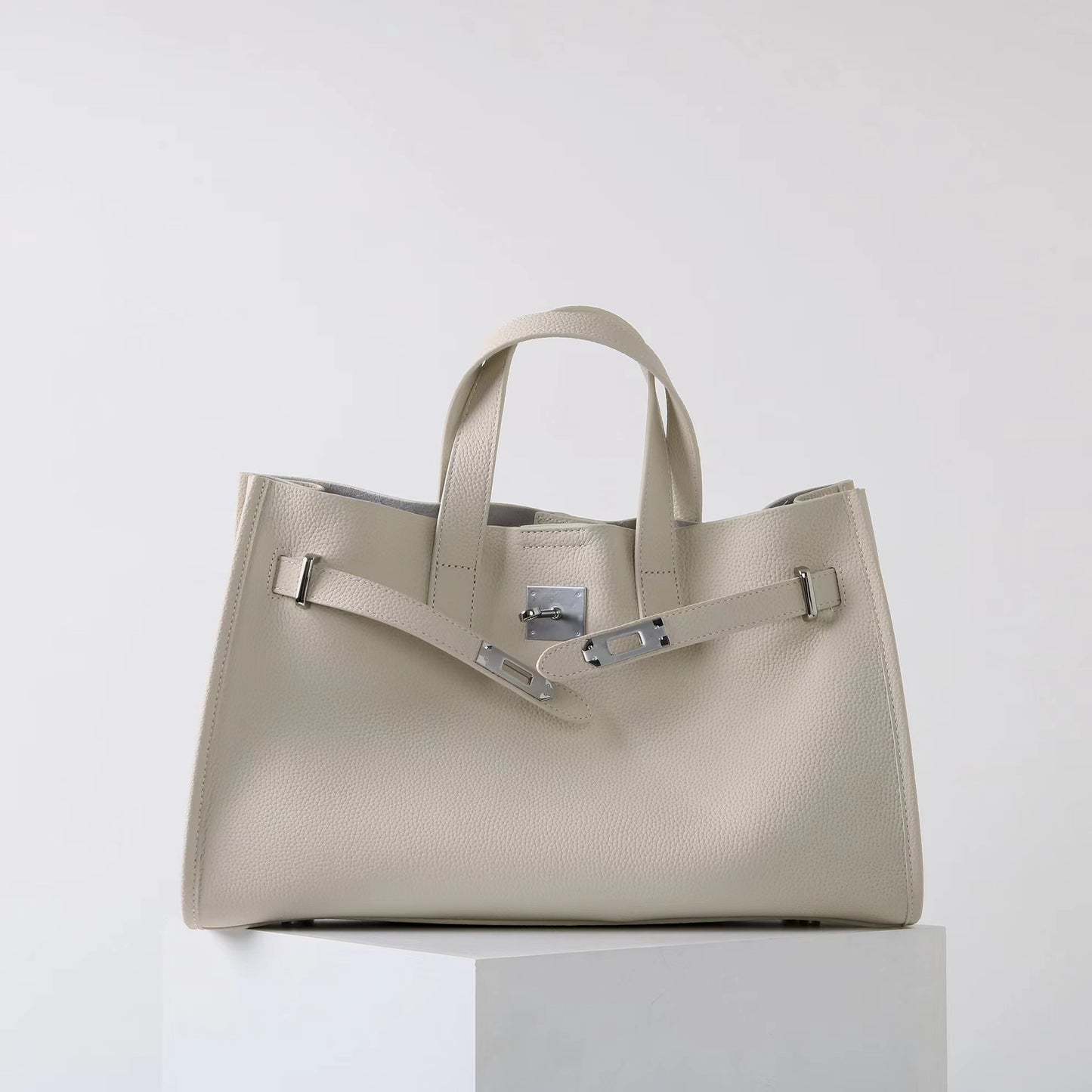 Bolsa Tote Grande Couro Legítimo Bonnet Ferragem Prata