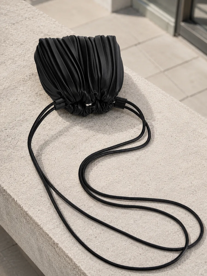 Bolsa Pequena Bucket Plissada Romy