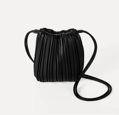 Bolsa Pequena Bucket Plissada Romy