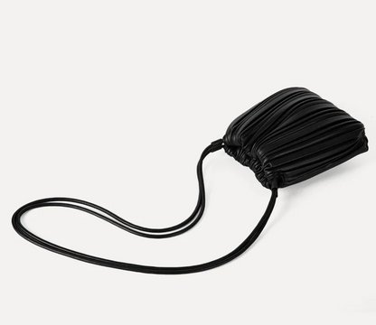 Bolsa Pequena Bucket Plissada Romy