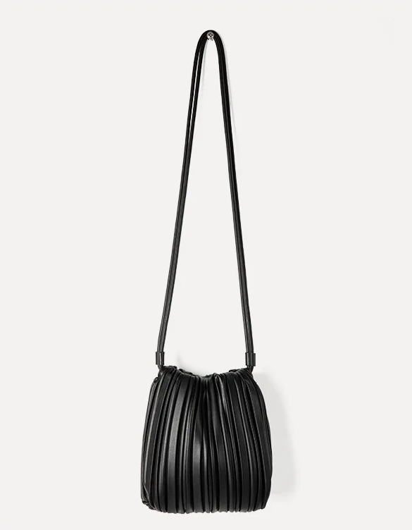 Bolsa Pequena Bucket Plissada Romy