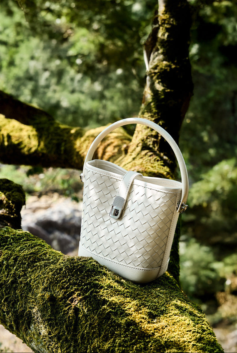 Bolsa Bucket Trançada Couro Legítimo Capri