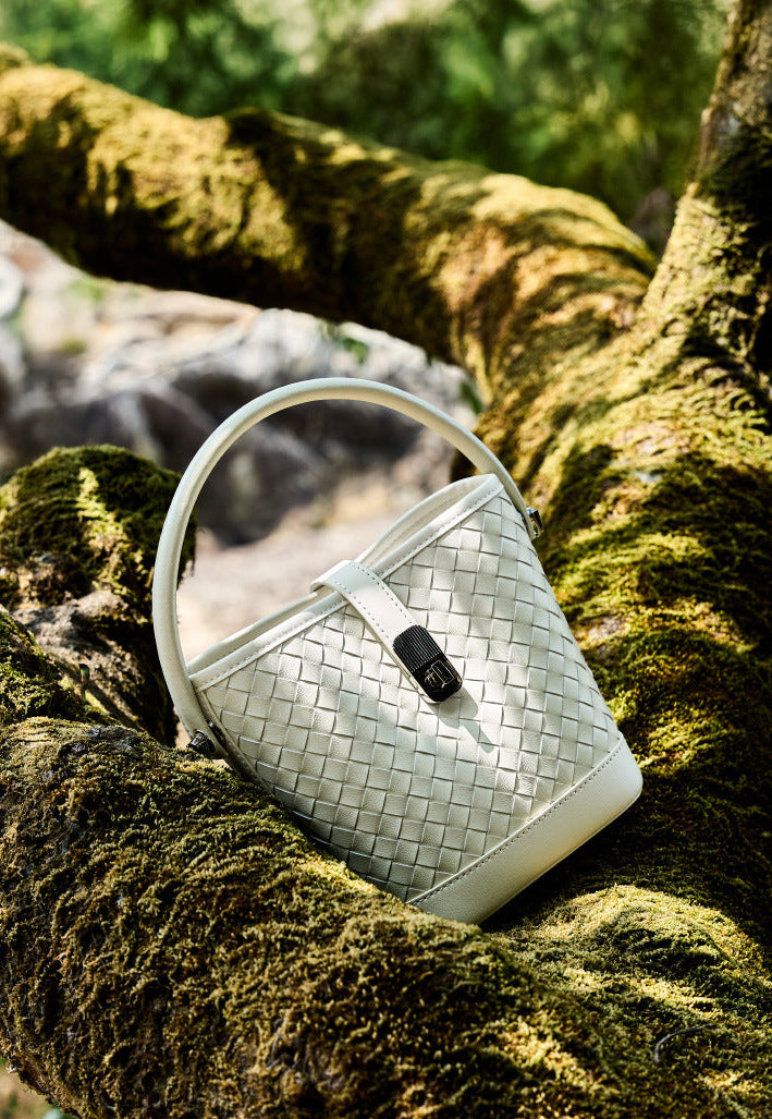 Bolsa Bucket Trançada Couro Legítimo Capri