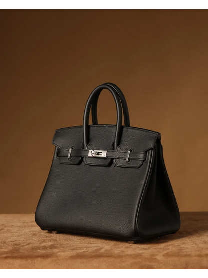 Bolsa Classic Média Couro Legítimo Barcelona Ferragem Prata