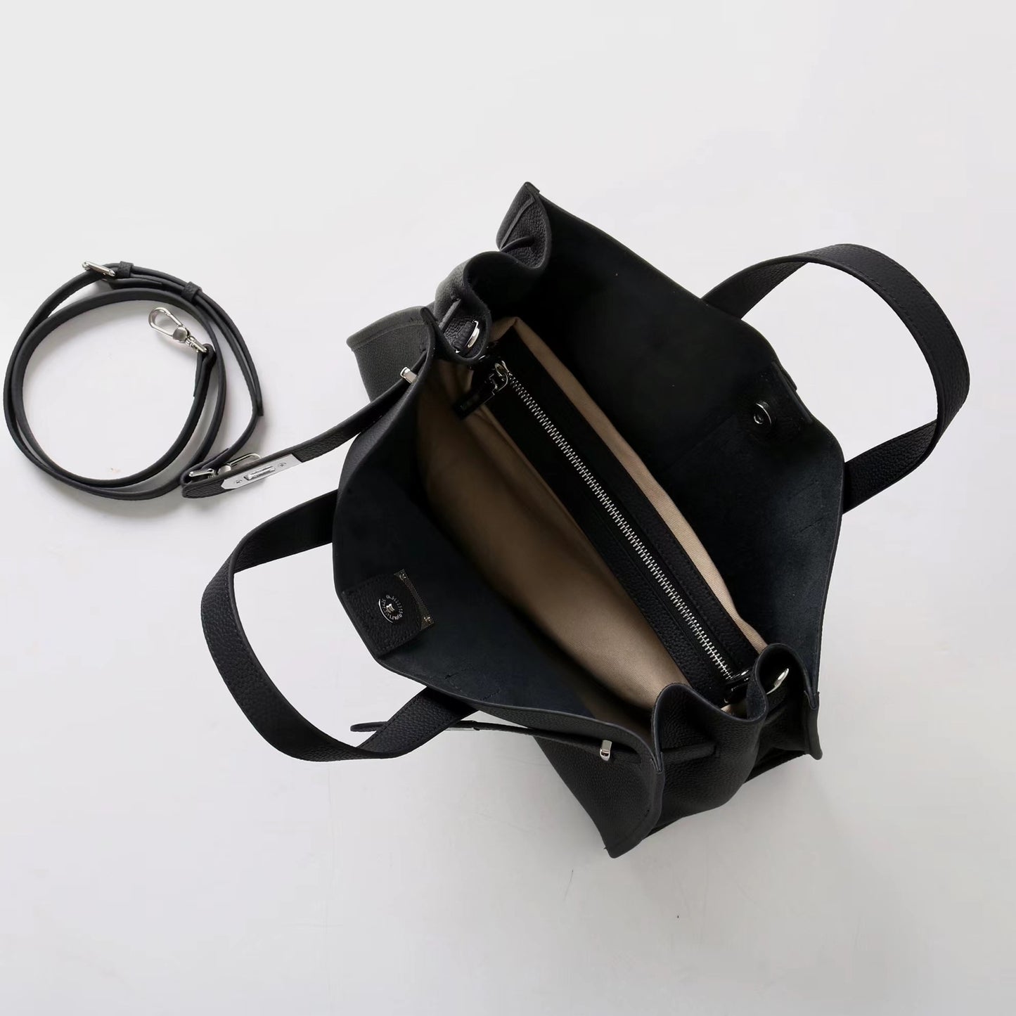 Bolsa Tote Grande Couro Legítimo Bonnet Ferragem Prata