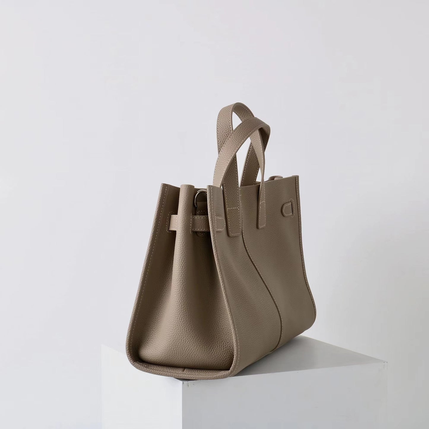 Bolsa Tote Grande Couro Legítimo Bonnet Ferragem Prata